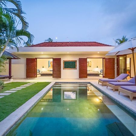 Villa Bugis Kayu Aya Seminyak Ngoại thất bức ảnh